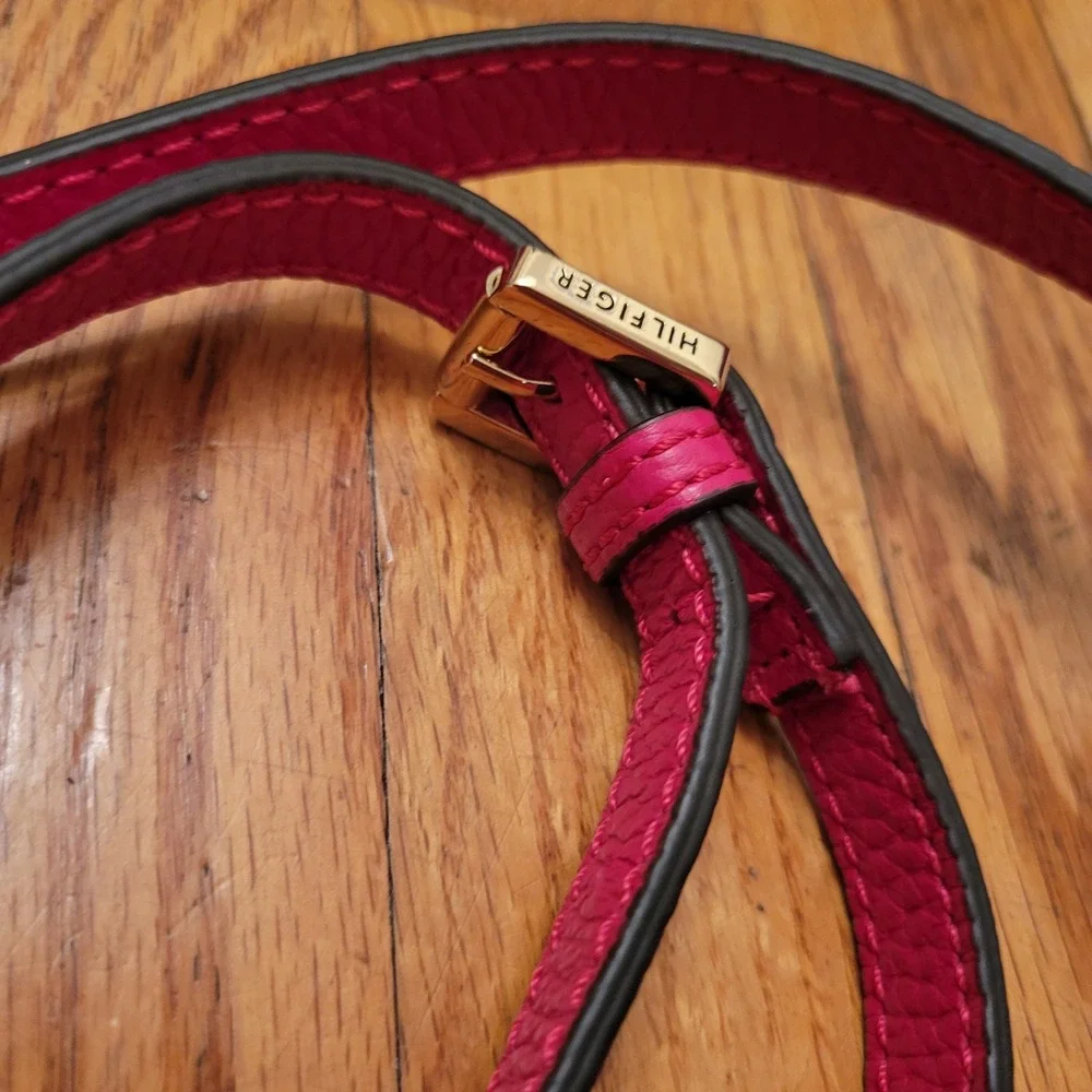 Tommy Hilfiger Crossbody Purse‎ Raspberry T Group Pebble Leather Gold Hardware